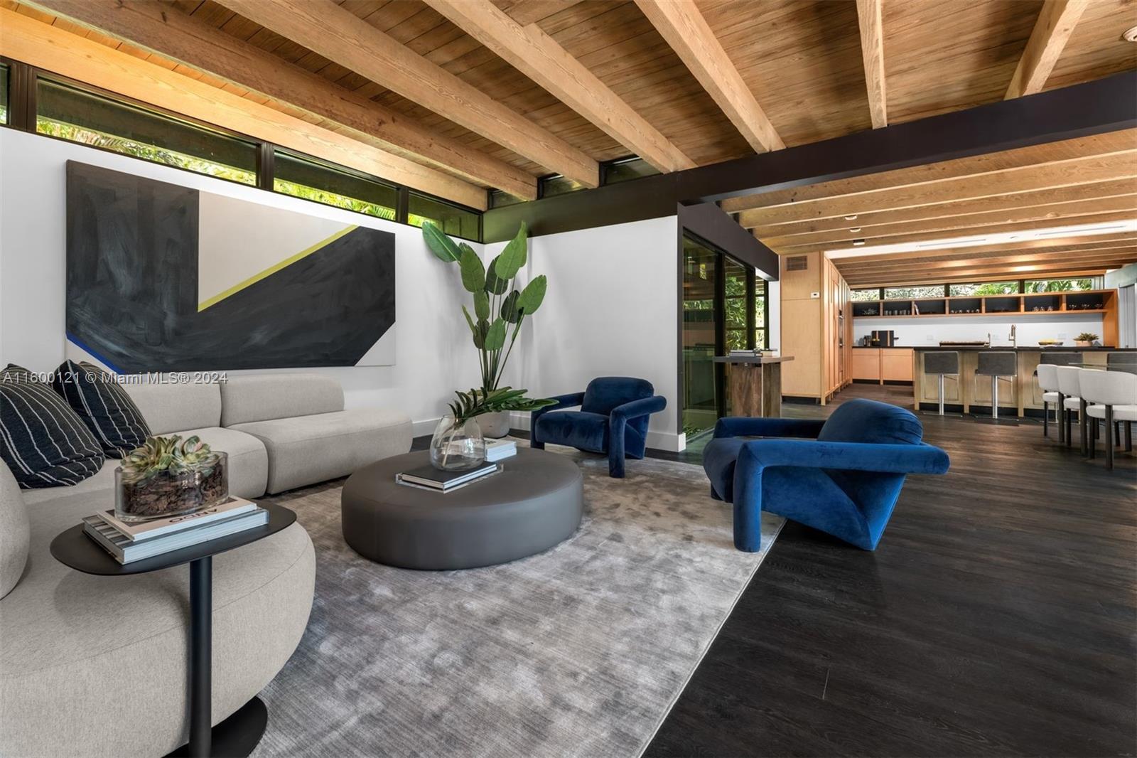 PINECREST MANOR 1ST ADDN - Residential