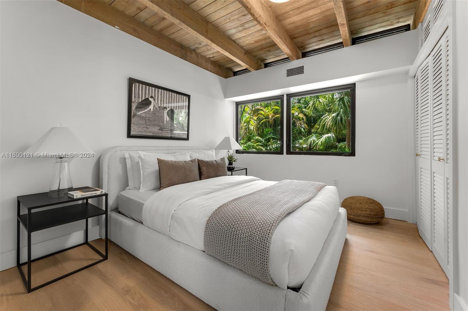 PINECREST MANOR 1ST ADDN - Residential