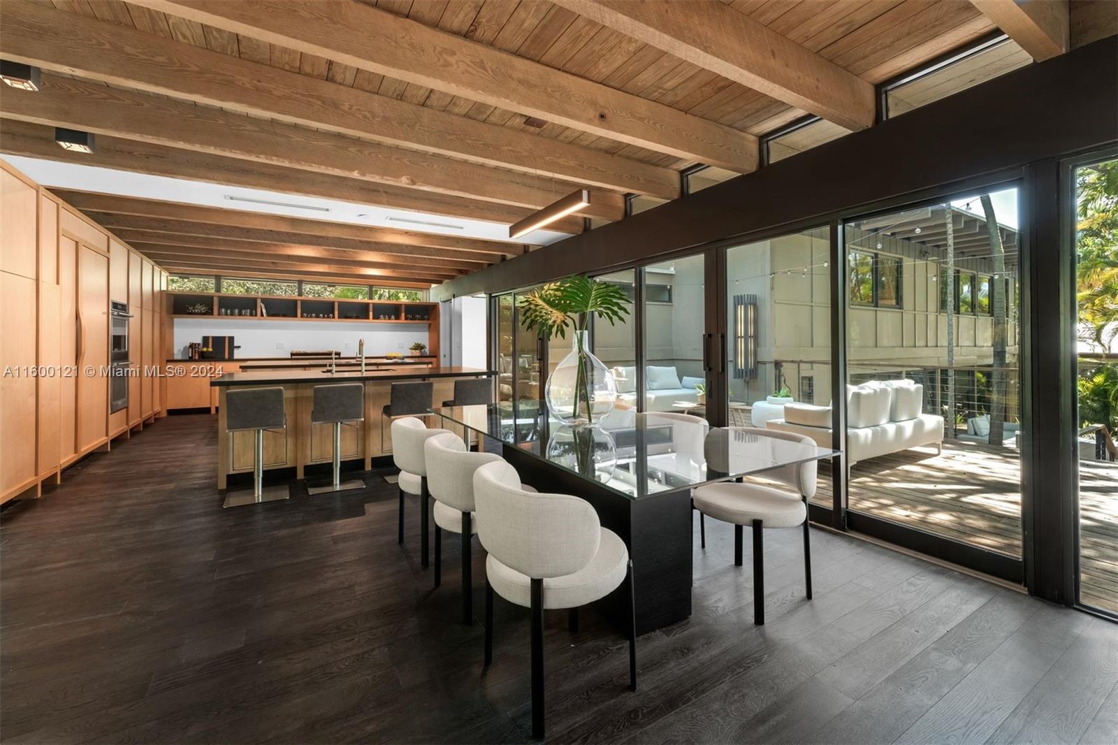 PINECREST MANOR 1ST ADDN - Residential