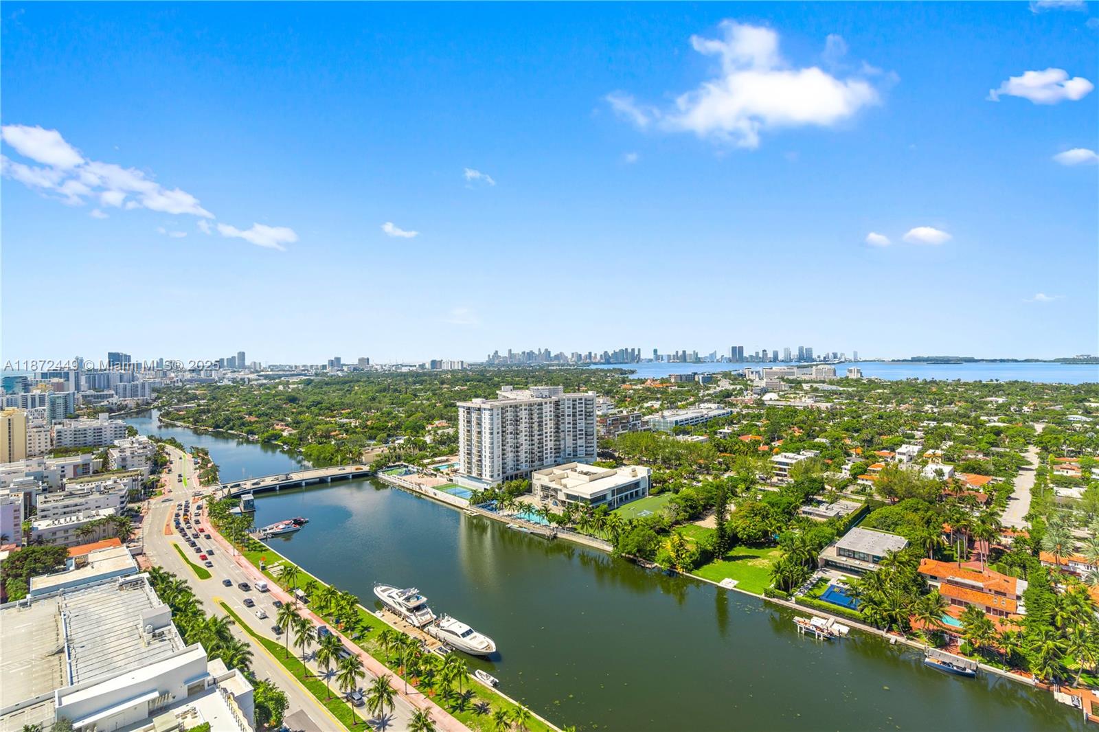 4401 Collins Ave 2712
