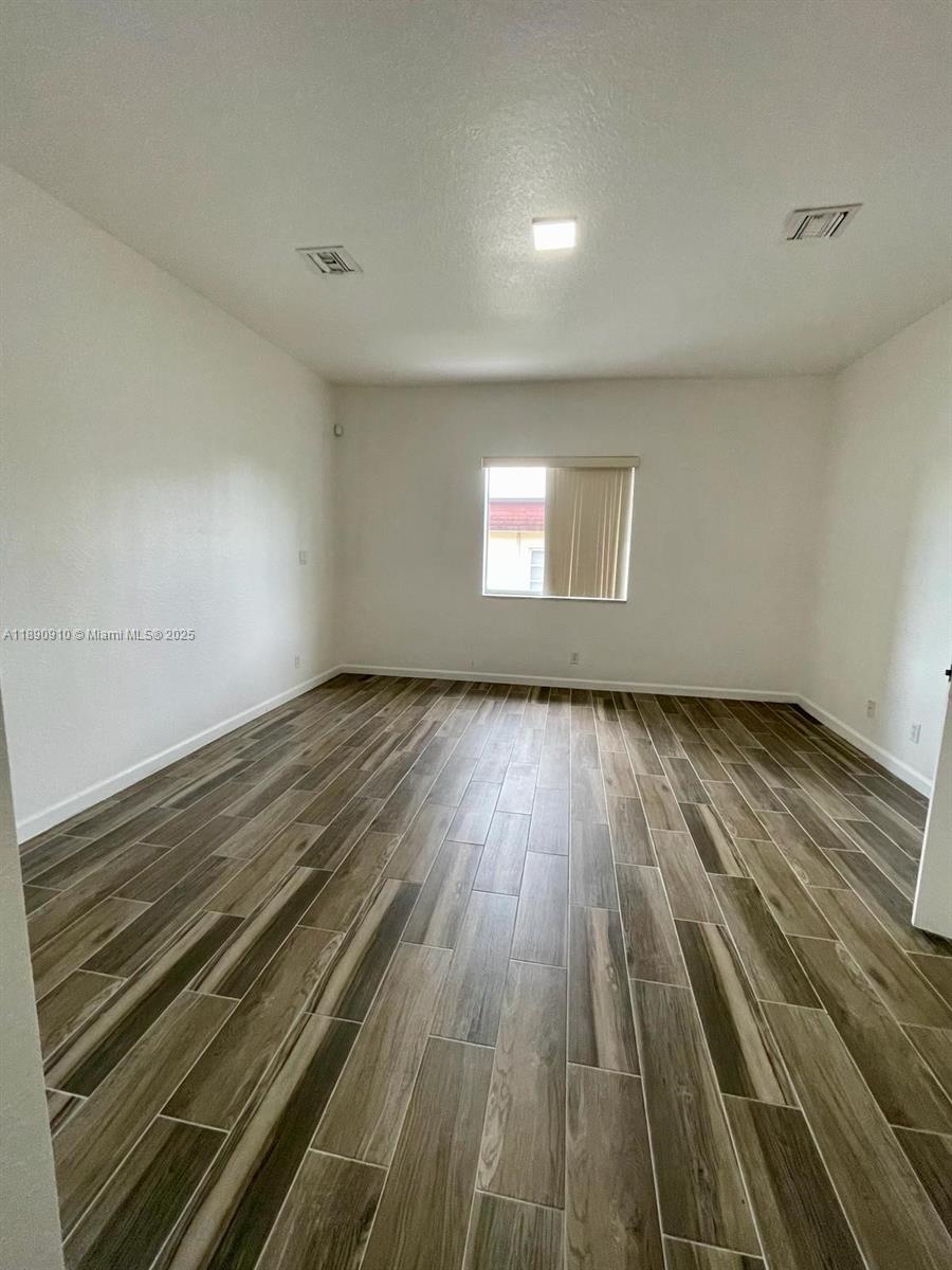 VILLAS AT OAK HAMMOCK - Residential Lease