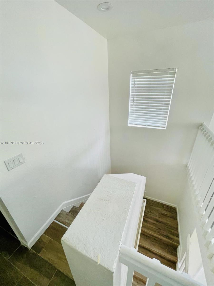 VILLAS AT OAK HAMMOCK - Residential Lease
