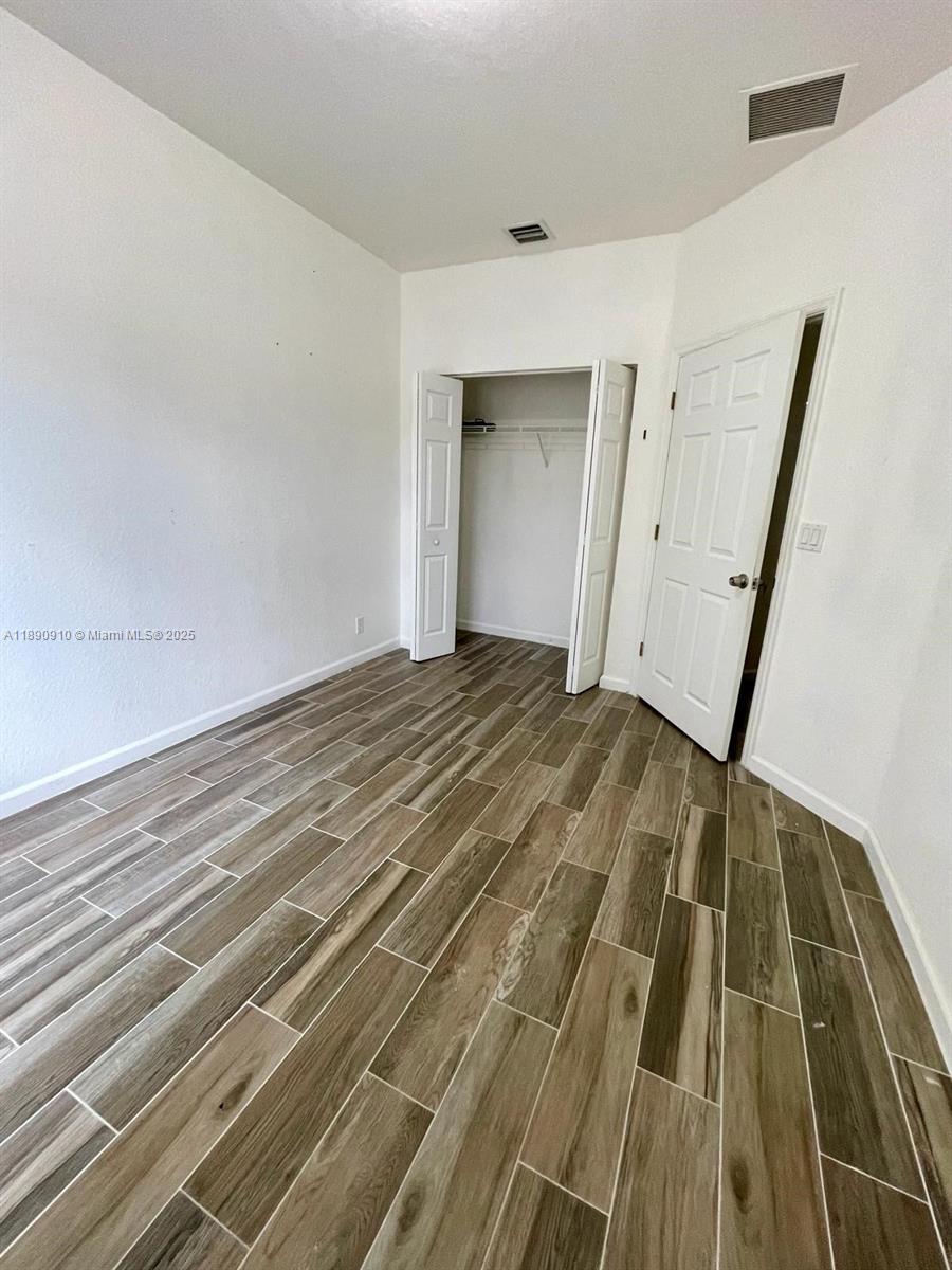 VILLAS AT OAK HAMMOCK - Residential Lease