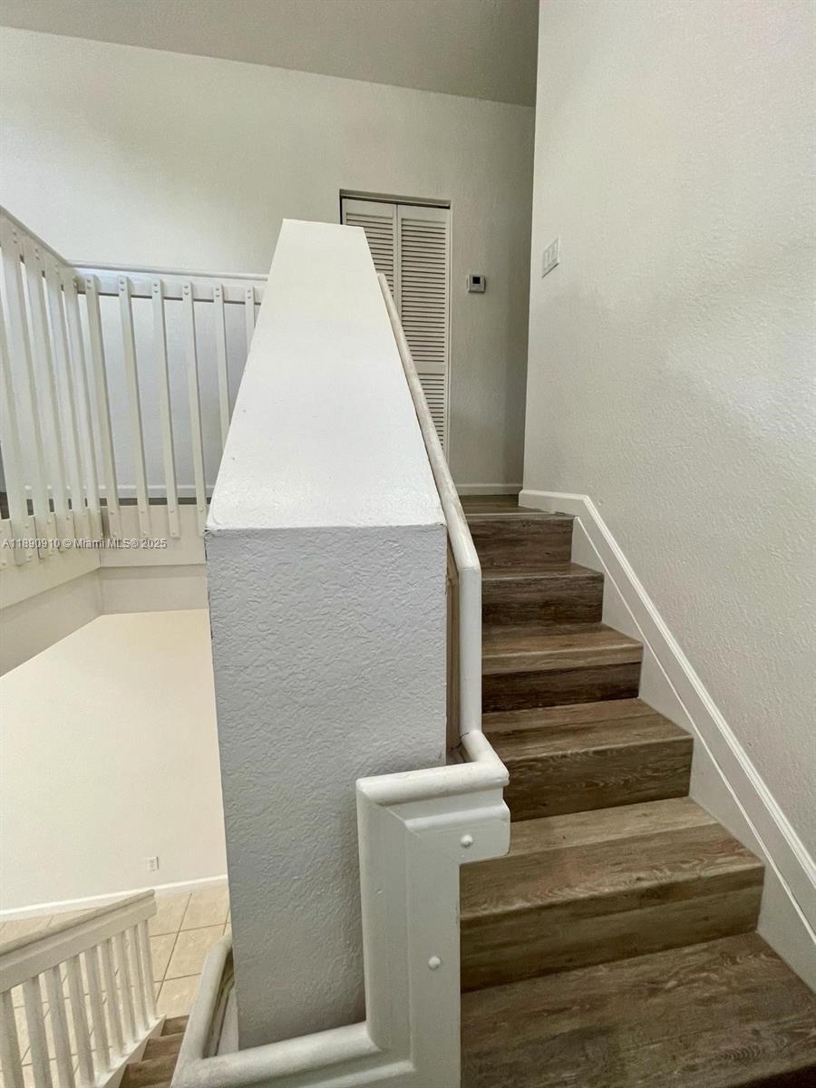 VILLAS AT OAK HAMMOCK - Residential Lease