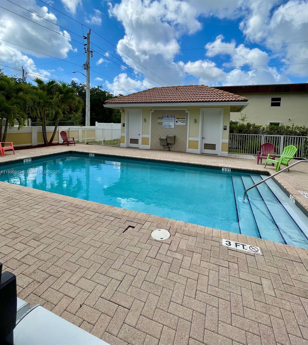 VILLAS AT OAK HAMMOCK - Residential Lease