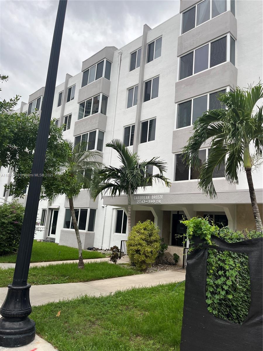 Beautiful modern one bedroom condo apartment located at the heart of Sunny Isles Beach, with master bathroom and additional hall half bathroom, and a very spacious Den, walking closet, central A/C, stainless steel appliances, dishwasher, stove, fridge, and microwave, almost new, walking distance to beach, walking distance to many shops, restaurant, and nightly entertainment places> Walking distance to schools, and many parks and places of worship!
free community bus service to Aventura Mall, and more