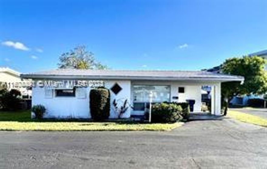 OR RENT SINGLE FAMILY VILLA FURNISHED $3,000. MO. INCLUDES WATER, CABLE AND INTERNET.   
BUY TODAY WITH NEGOTIABLE DOWN PAYMENT, BALANCE-OWNER FINANCE @ 6.5 AMORTIZED OVER 30 YEARS. BALLON ON THE 60TH PAYMENT. CASH BUYERS WELCOME!!!

FABULOUS CURVE APPEAL, NESTLED IN A QUIET MANICURED VILLAGE OF 55 YOUNG ADULTS. POOL, FITNESS ROOM, FISHING PIER, LIBRARY, ETC.. NEAR WORLD FAMOUS HOLLYWOOD BEACH, HOSPITALS, SHOPPING, I-95 
THIS BROKER-OWN SEASONAL HOME IS DESIGNED FOR THE MOST DISCERNING BUYER.