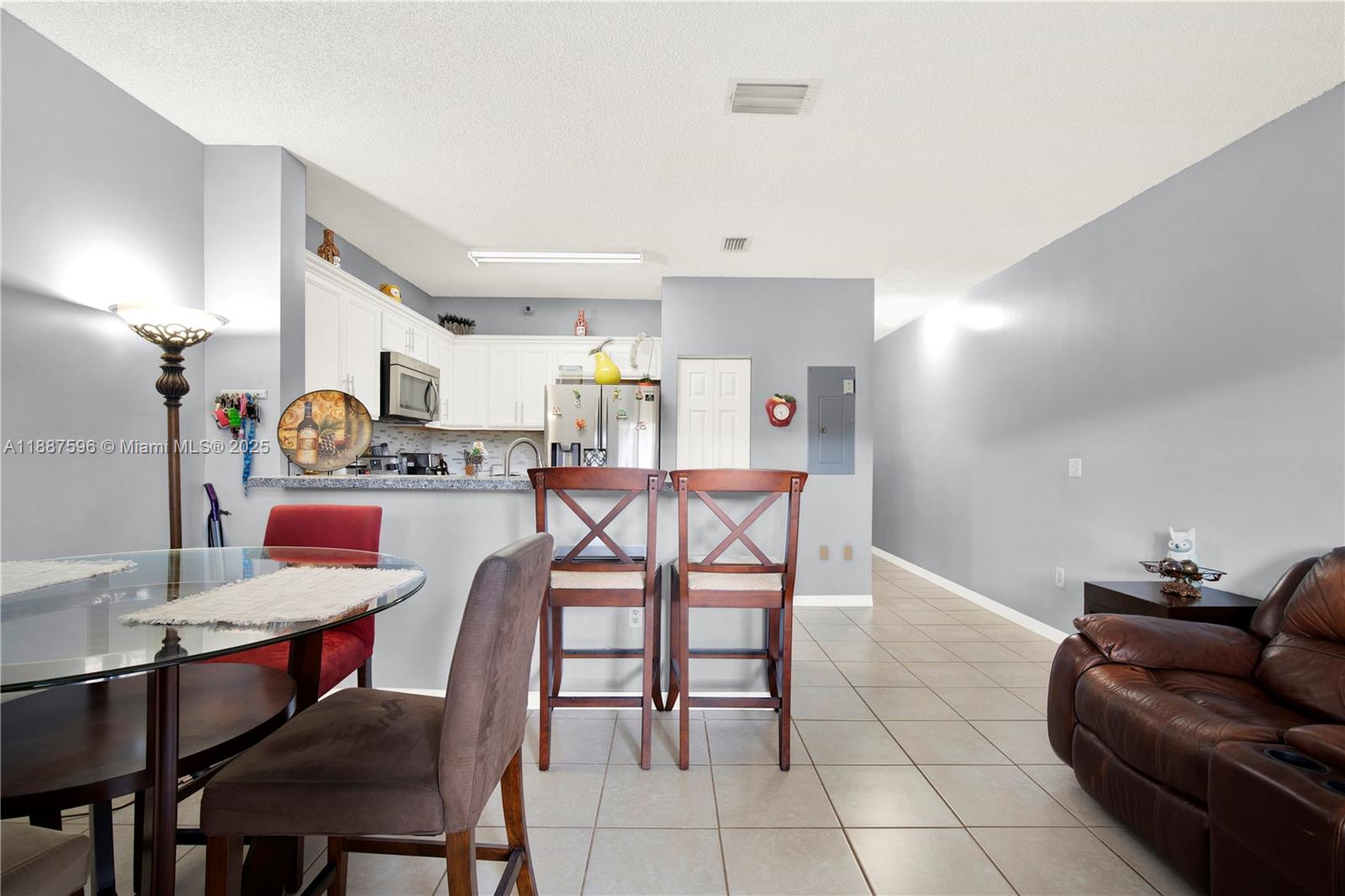 TOWNGATE CONDO SEVEN - Residential