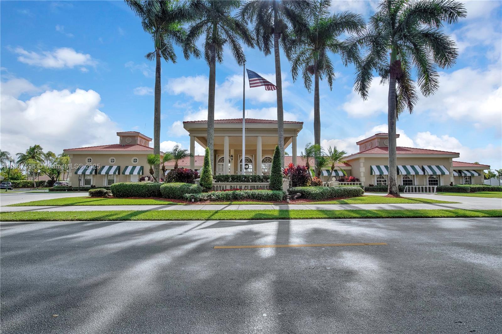 TOWNGATE CONDO SEVEN - Residential