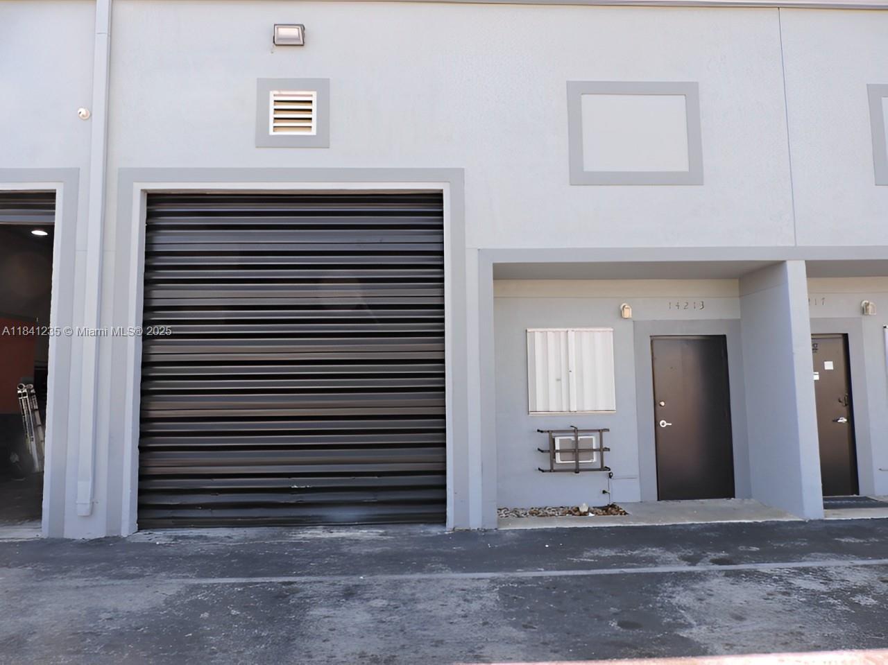 Great location in the heart of Kendall and Tamiami Airport area with Three-phase available. Ceiling Height 18 feet. 1673 SQF Office/Warehouse Combination. A/C. Plenty of space for storage and operations. Office and bathroom. 2 assigned parking spaces. Easy access to major highways.