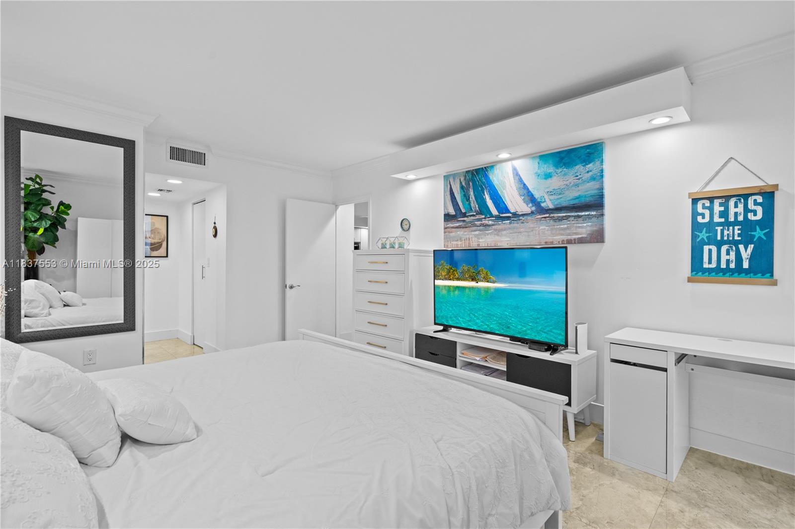 AVENTURA ELDORADO CONDO - Residential