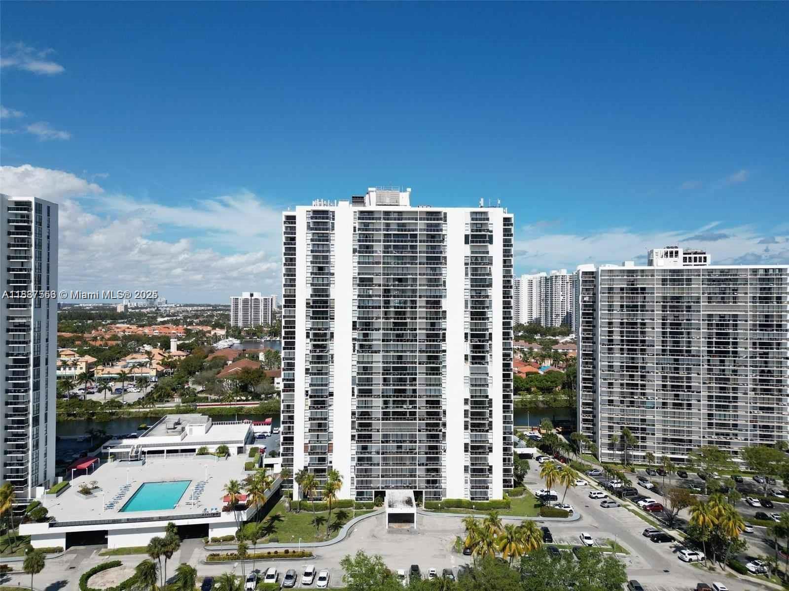 3675 N Country Club Dr 1907