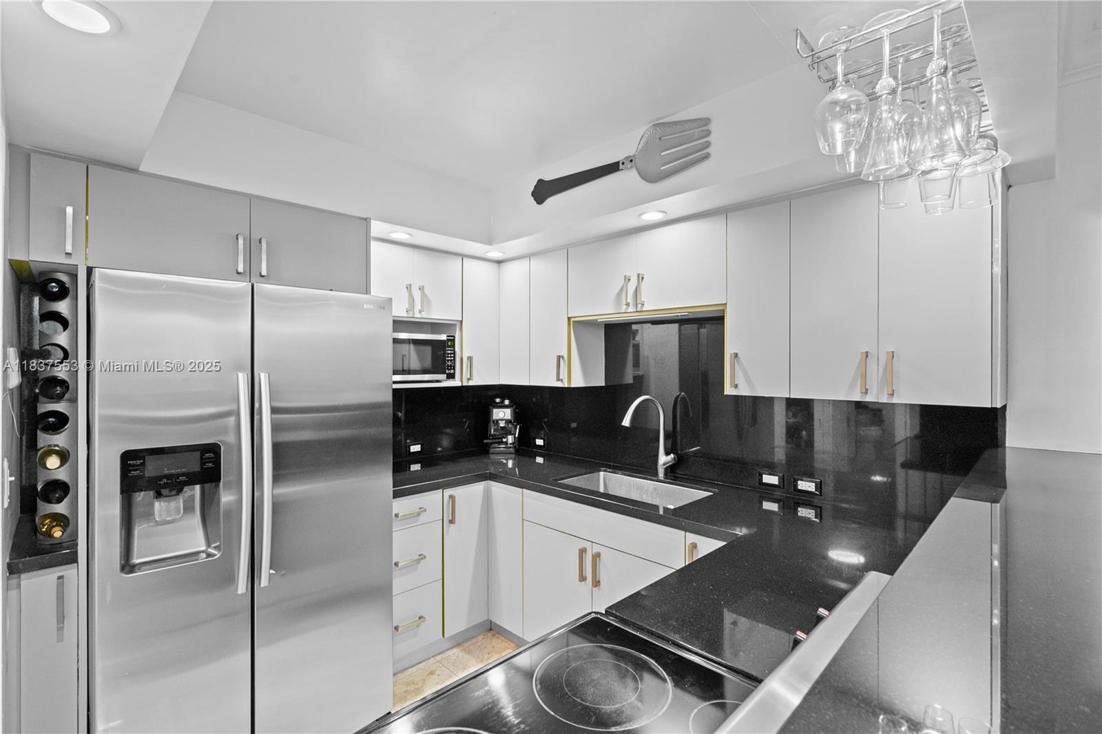 AVENTURA ELDORADO CONDO - Residential