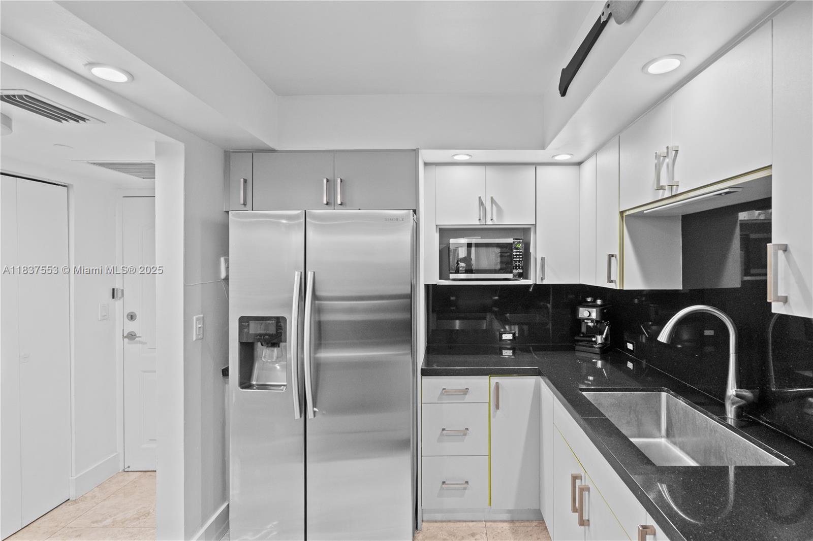 AVENTURA ELDORADO CONDO - Residential