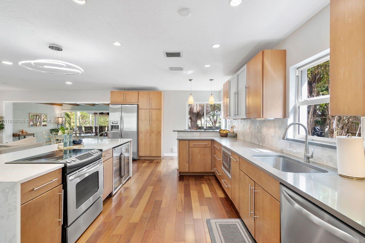 MIDDLE RIVER ESTATES - Residential