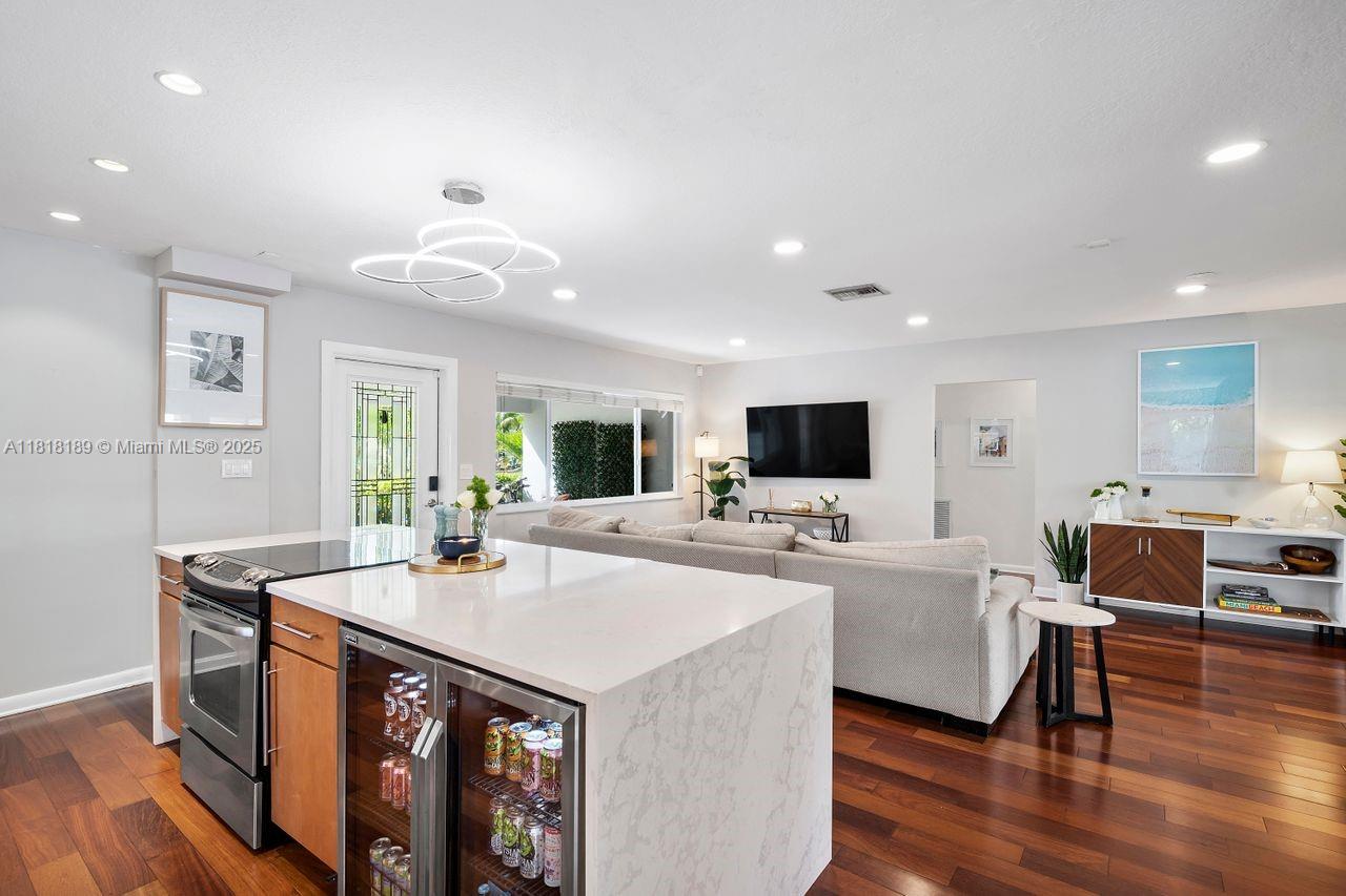 MIDDLE RIVER ESTATES - Residential