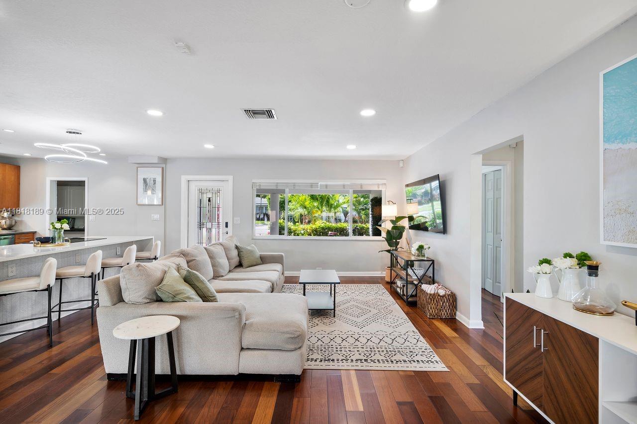 MIDDLE RIVER ESTATES - Residential