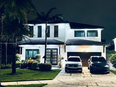 8723 NW 161 Ter Miami Lakes FL 33018