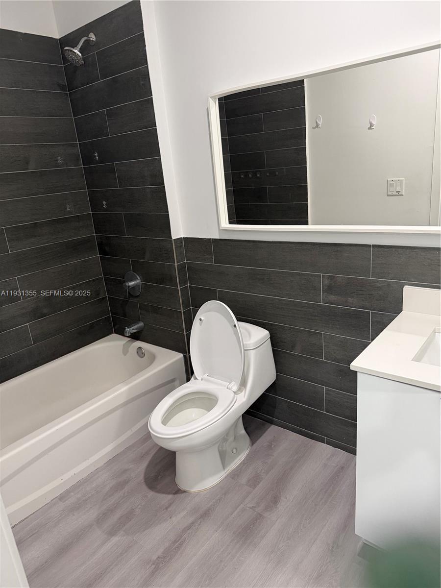 HIALEAH 13TH ADDN AMD PL - Residential Lease