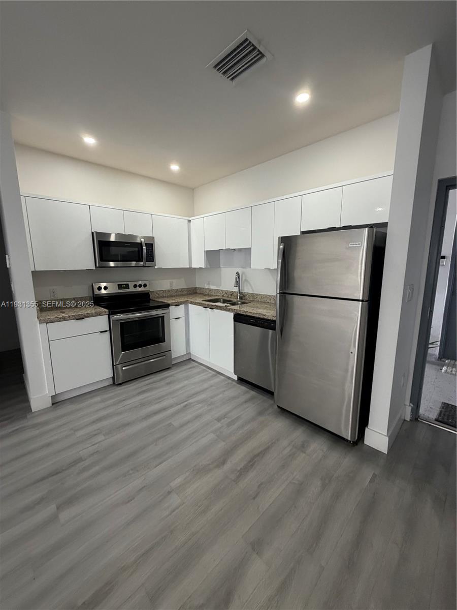 HIALEAH 13TH ADDN AMD PL - Residential Lease