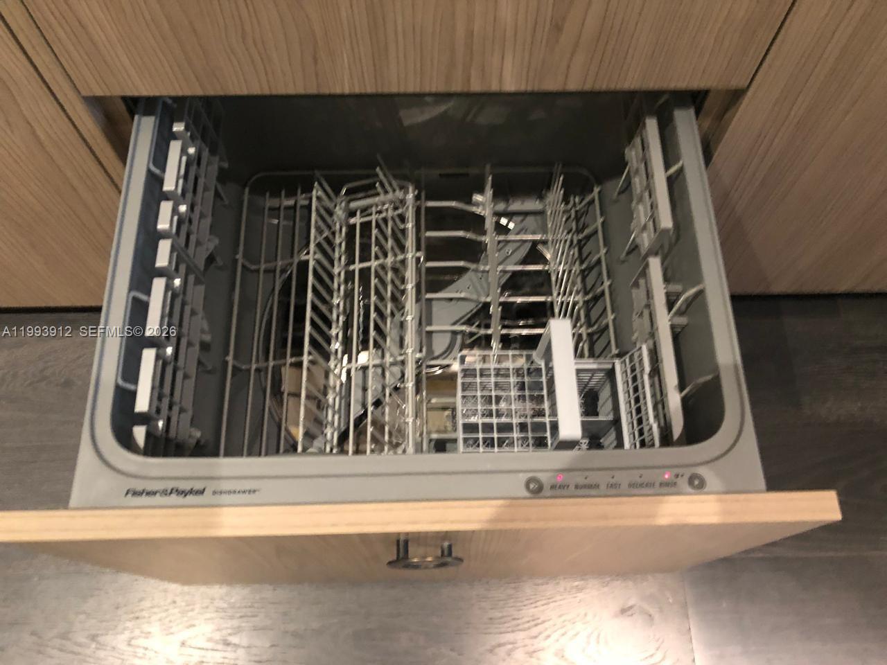 SLS LUX BRICKELL HOTEL - Residential