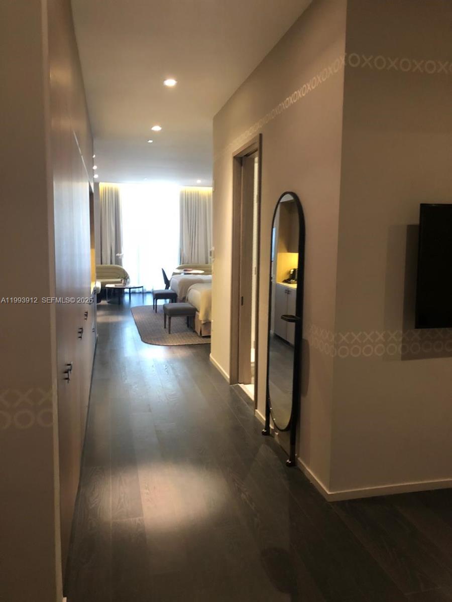 SLS LUX BRICKELL HOTEL - Residential