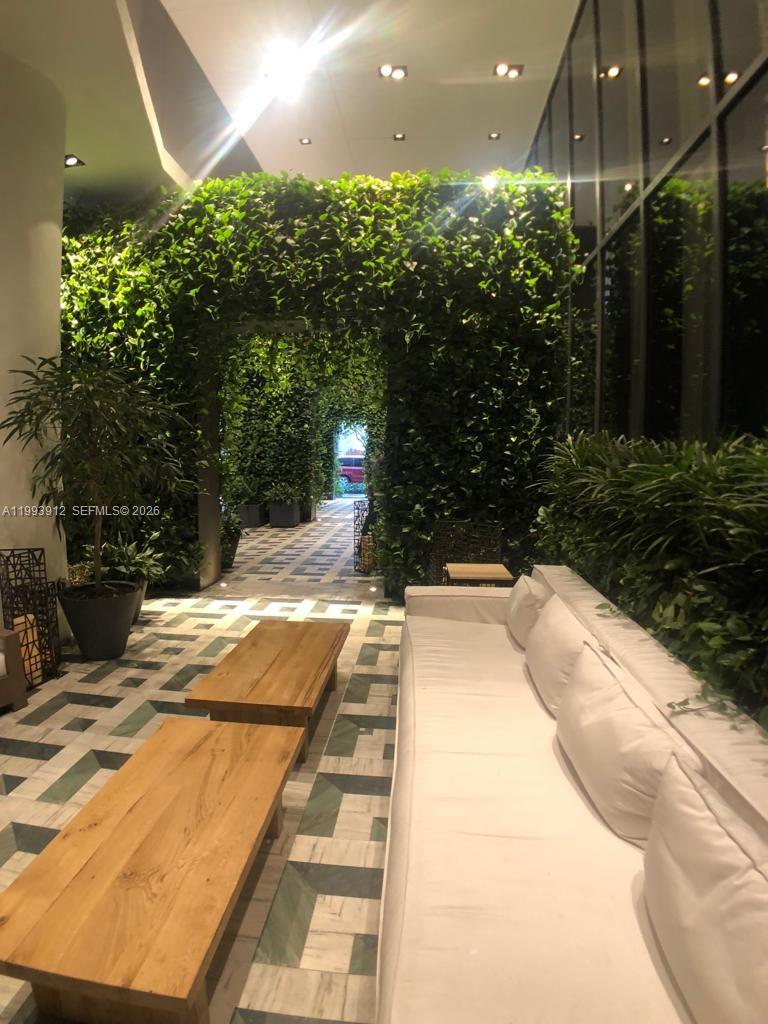 SLS LUX BRICKELL HOTEL - Residential