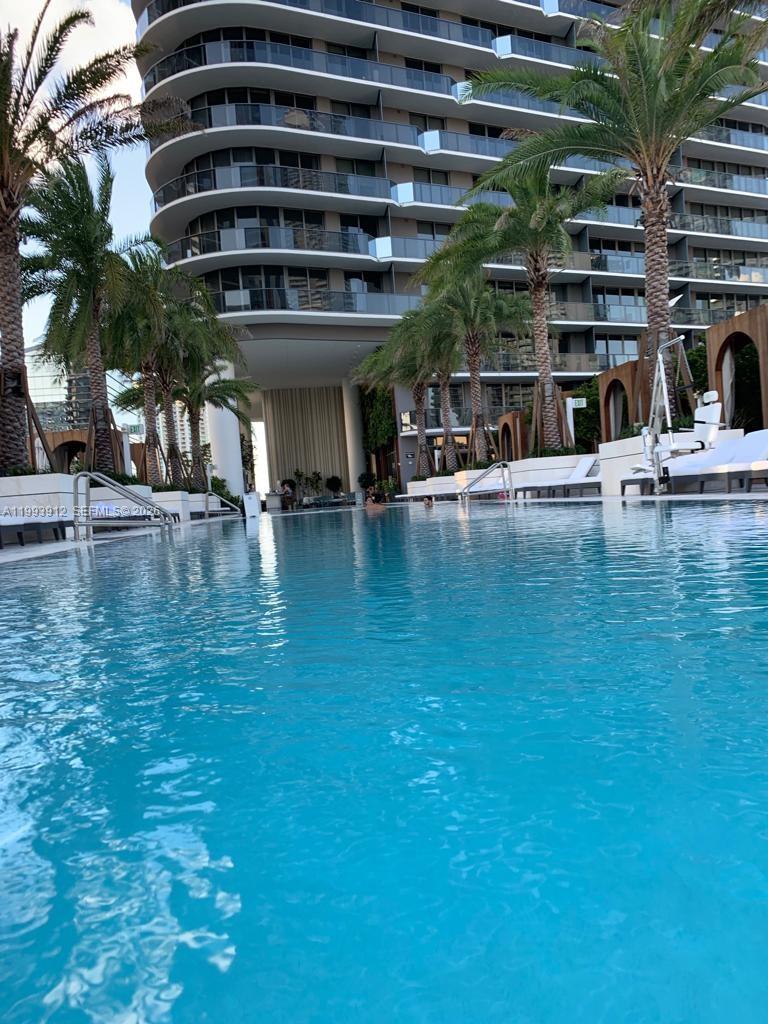 SLS LUX BRICKELL HOTEL - Residential