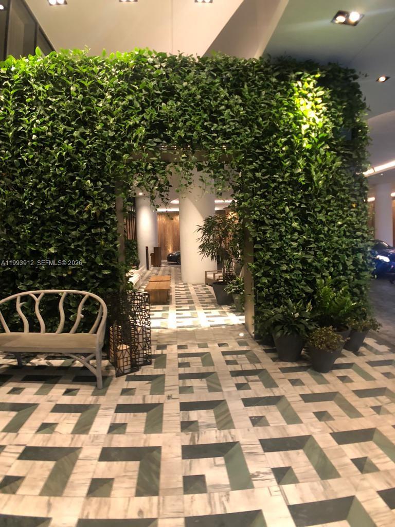 SLS LUX BRICKELL HOTEL - Residential