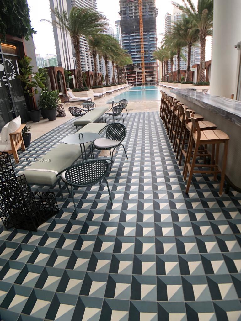 SLS LUX BRICKELL HOTEL - Residential