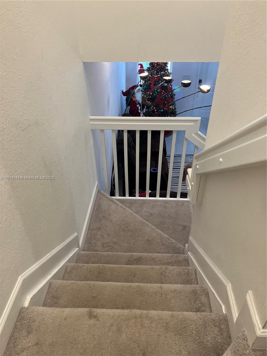 STEIN ASSEMBLAGE - Residential Lease