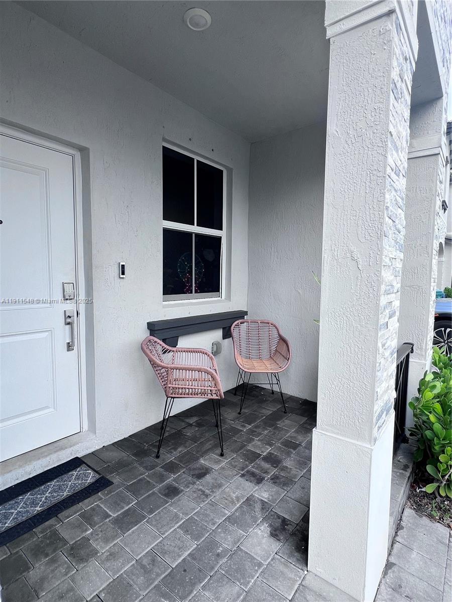 STEIN ASSEMBLAGE - Residential Lease