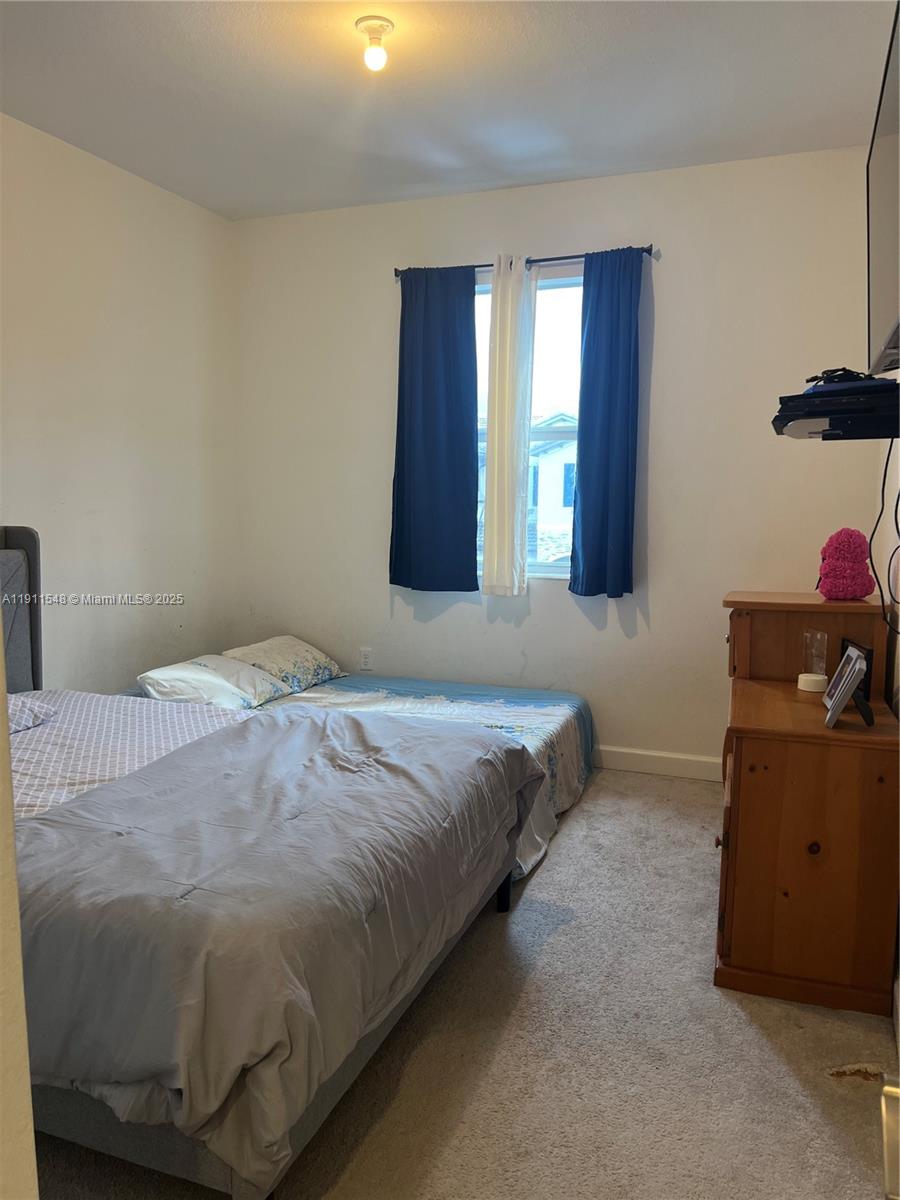 STEIN ASSEMBLAGE - Residential Lease