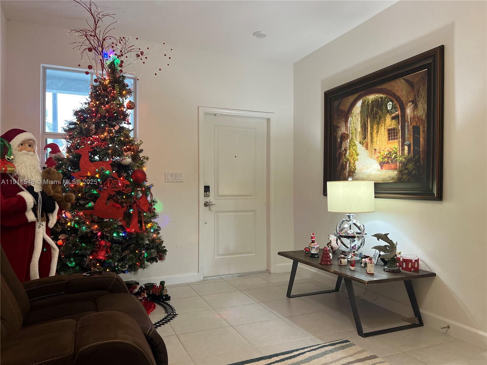 STEIN ASSEMBLAGE - Residential Lease