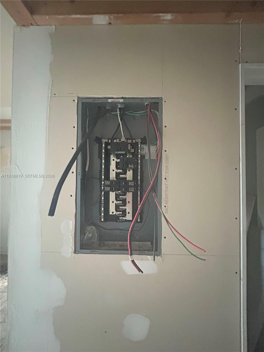 ELEANOR PARK - Residential