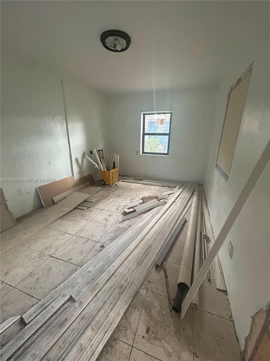 ELEANOR PARK - Residential