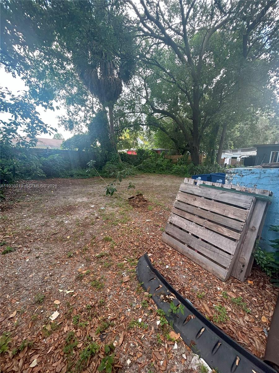 ELEANOR PARK - Residential