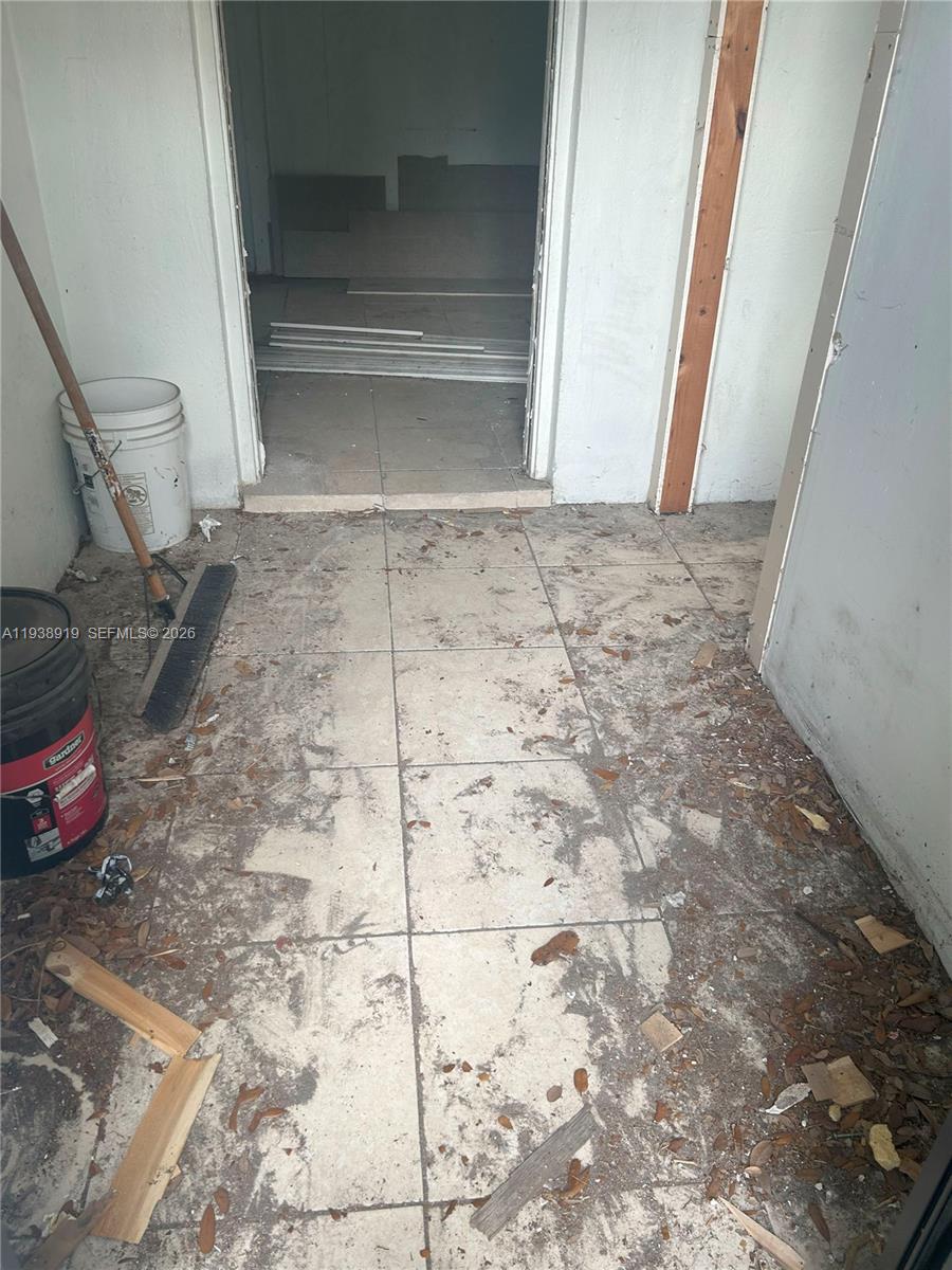 ELEANOR PARK - Residential