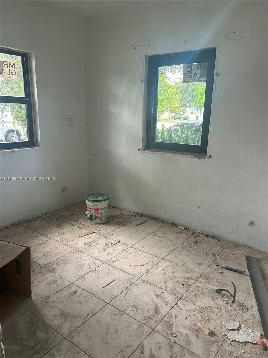 ELEANOR PARK - Residential