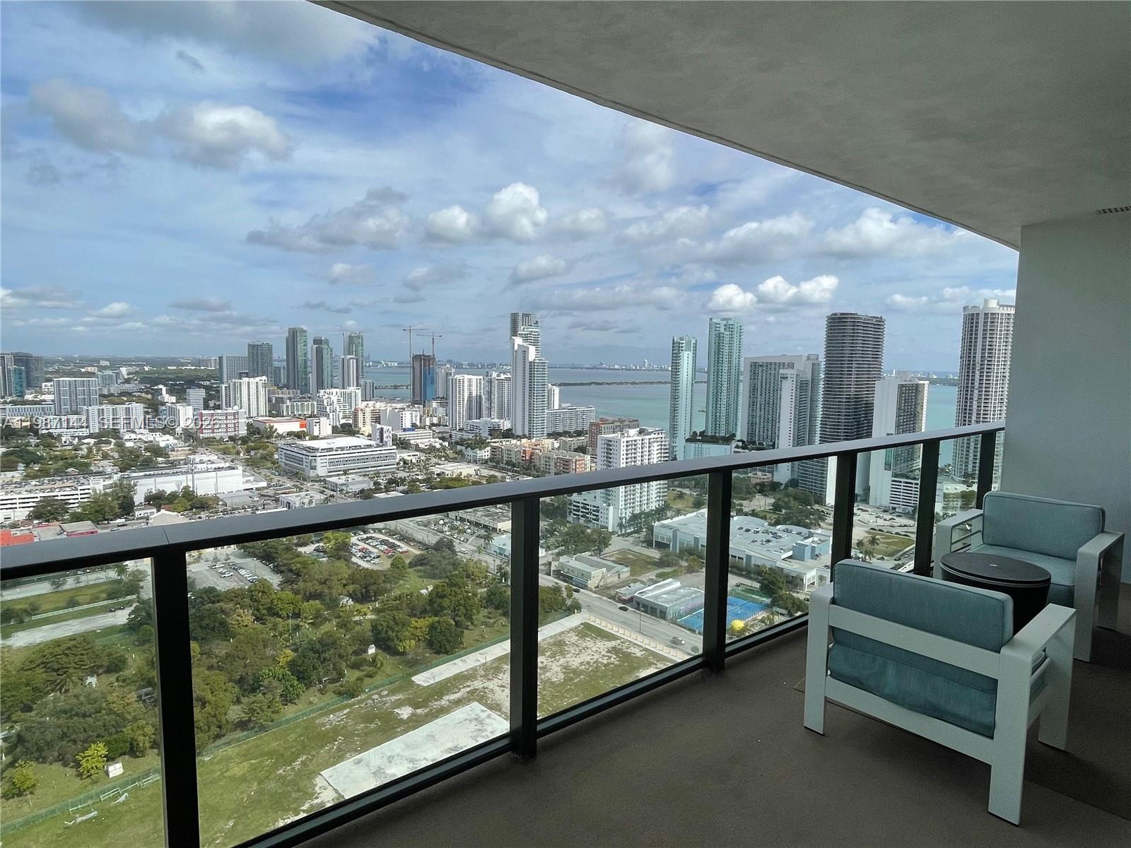 CANVAS CONDO - Residential Lease