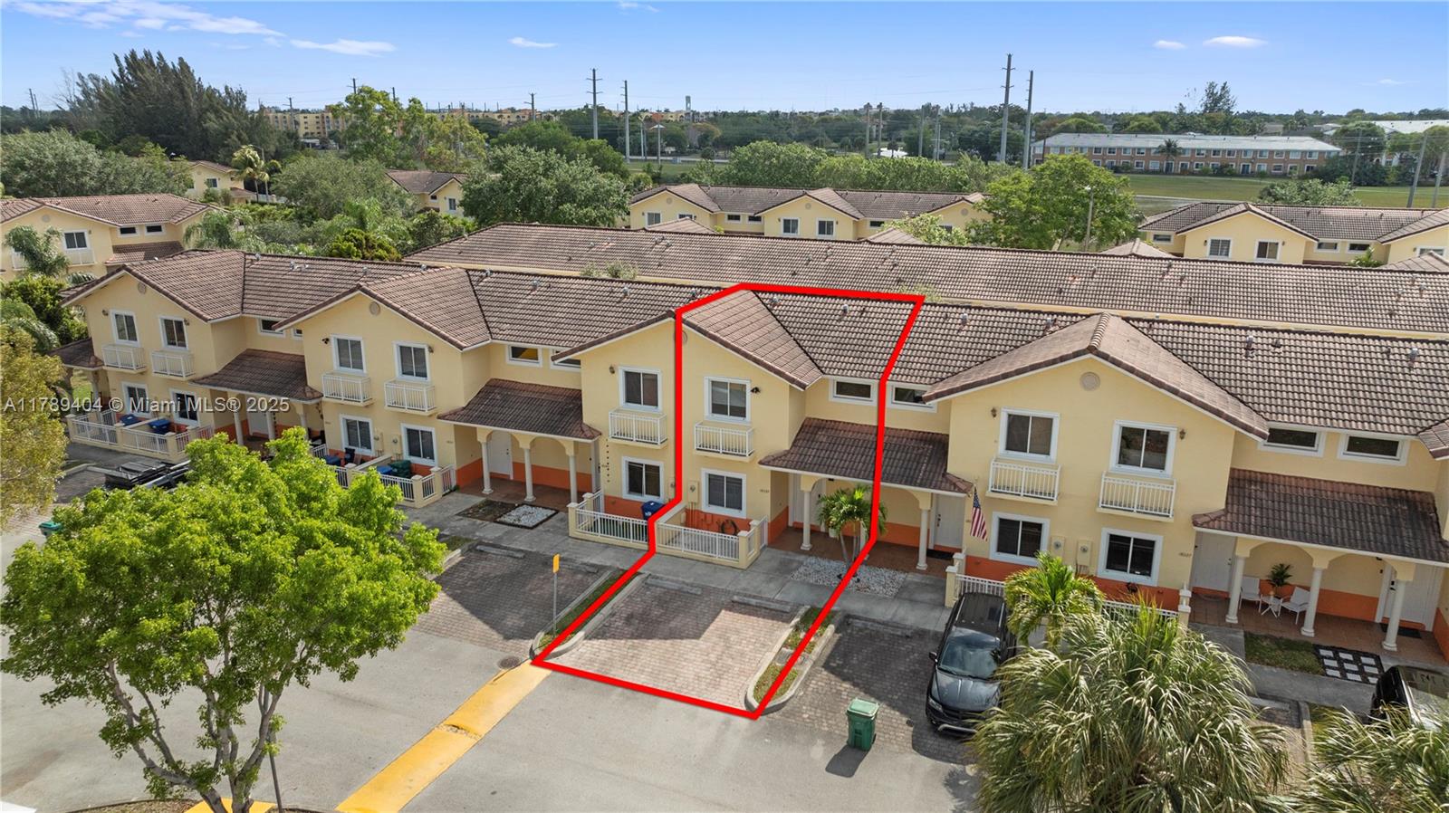 18039 NW 74th Path
