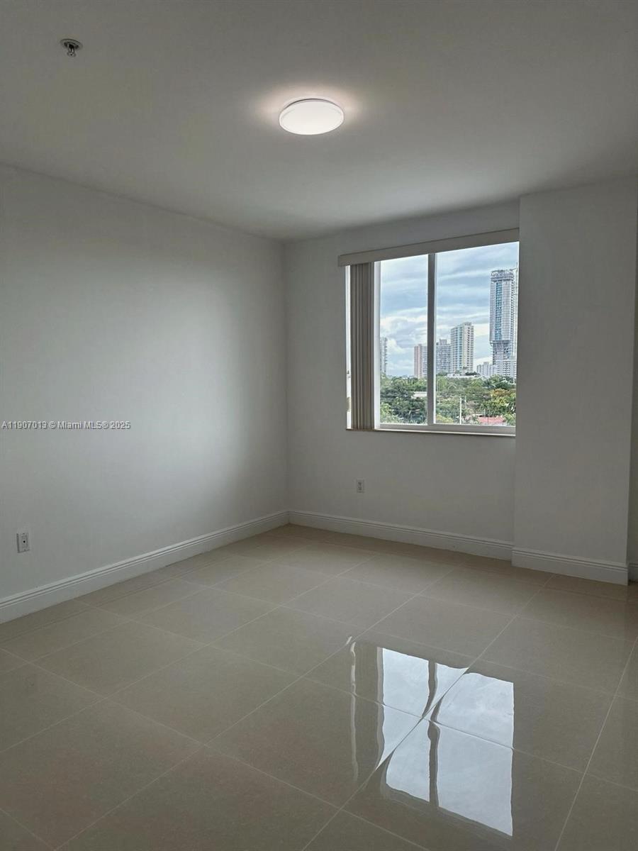 BRICKELL WAY CONDO - Residential Lease