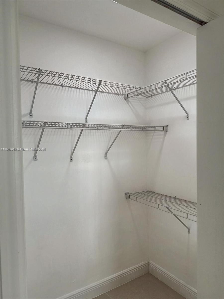 BRICKELL WAY CONDO - Residential Lease