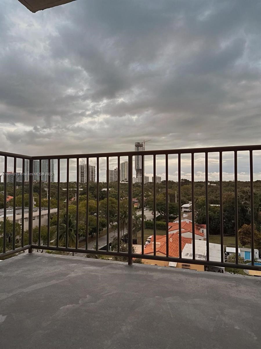 BRICKELL WAY CONDO - Residential Lease