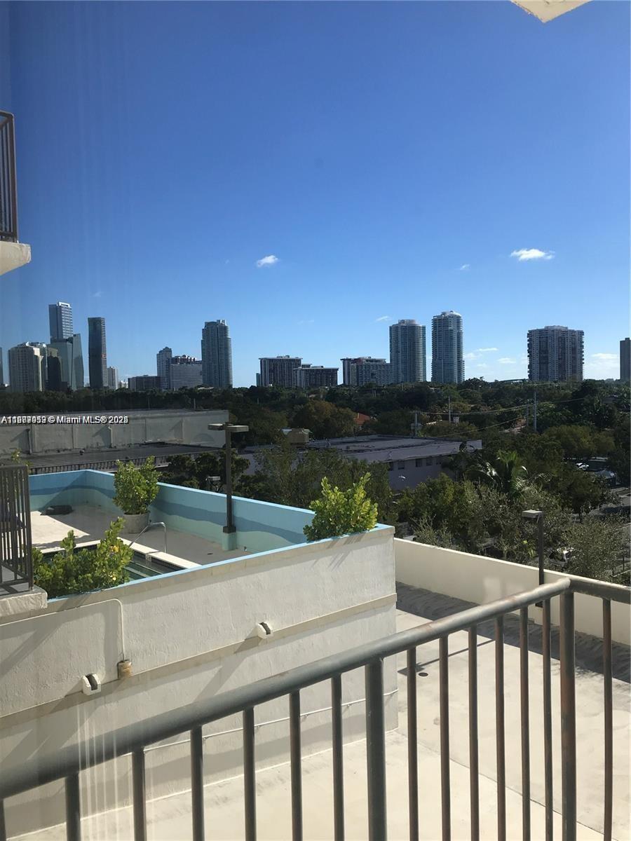 BRICKELL WAY CONDO - Residential Lease