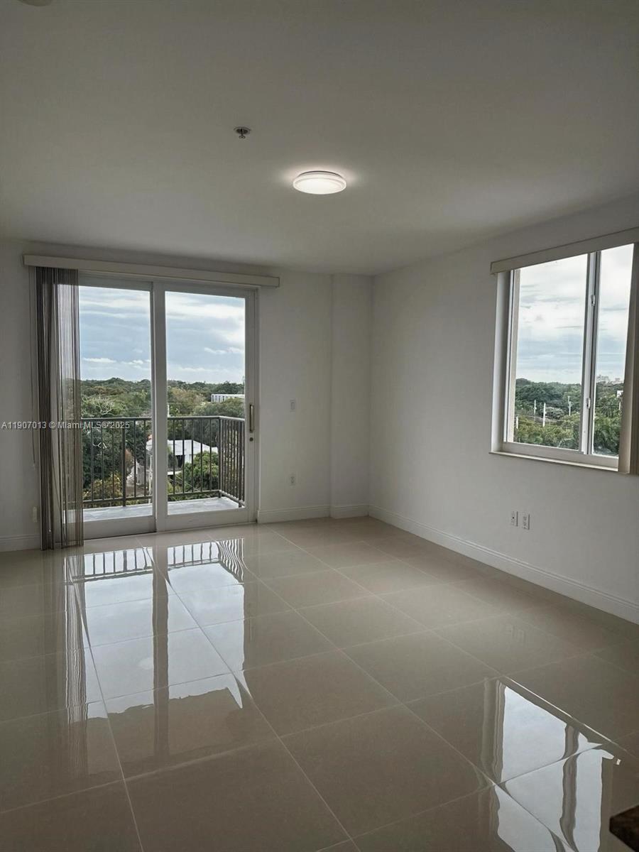 BRICKELL WAY CONDO - Residential Lease
