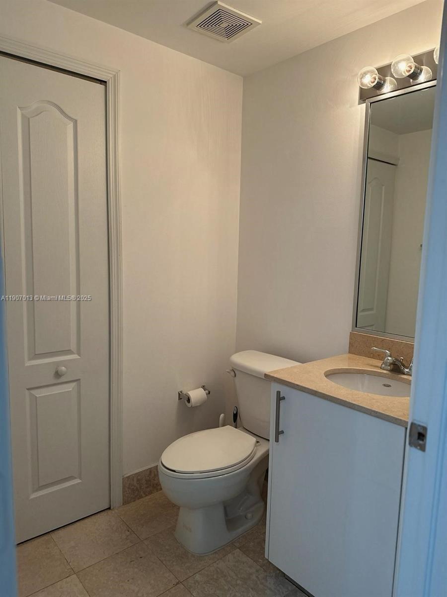 BRICKELL WAY CONDO - Residential Lease