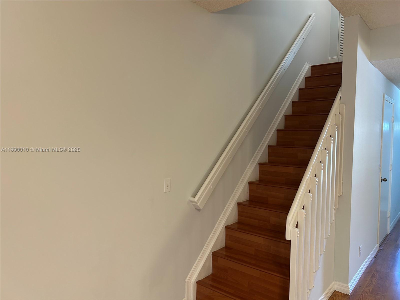 LAND SECTION 6-NORTH - Residential Lease