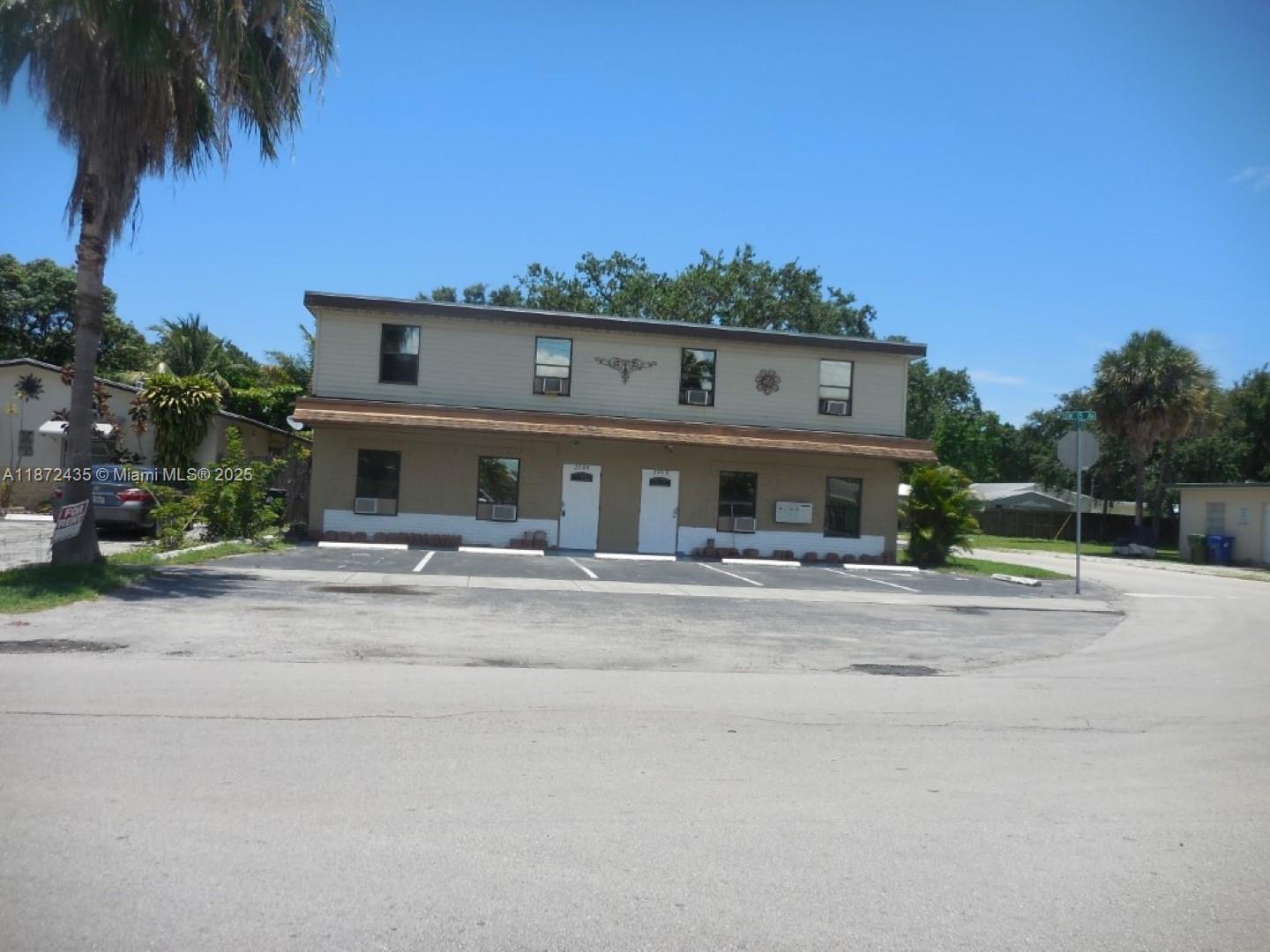 2 Bedroom 1 bathroom unit on ground floor, w\small private yard. Coin washer\dryer in building. Great location - right near sr-84 (marina mile blvd) and the airport. First and security required at move in.