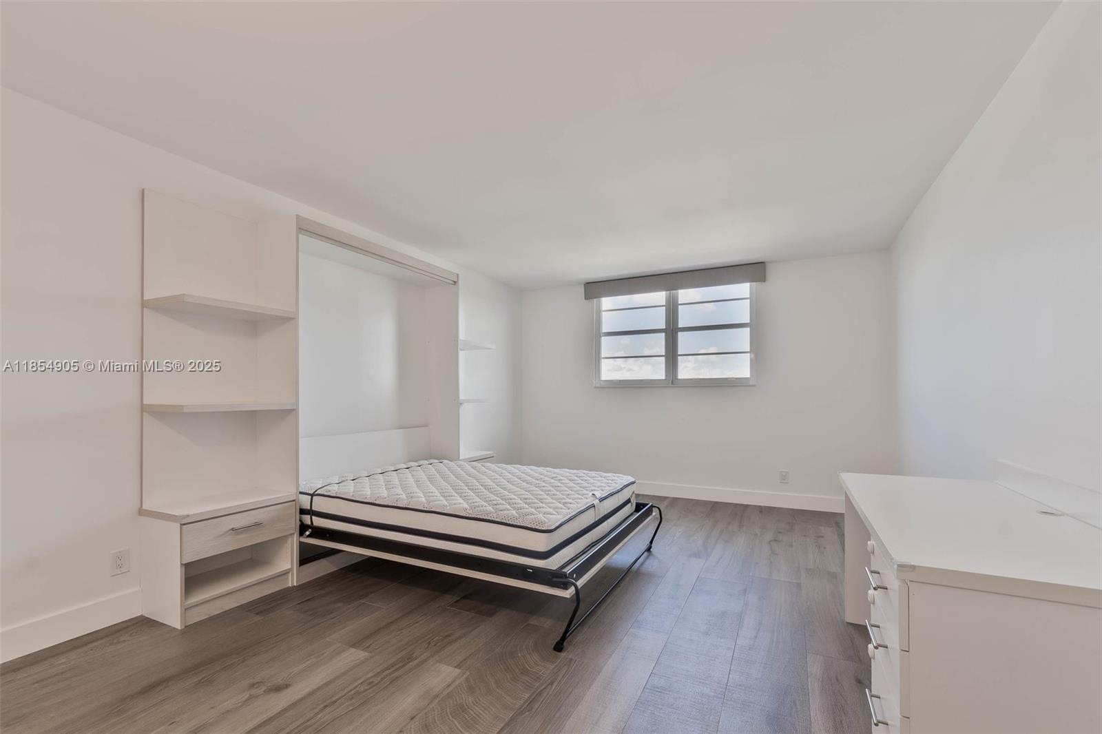 GABLES WATERWAY TOWERS CO - Residential Lease